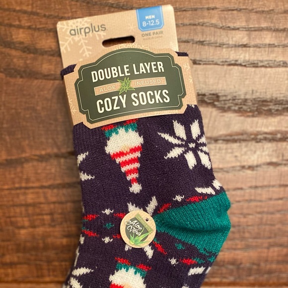 Christmas Gnome Socks Men Size 8-12.5 Double Layer Aloe Infused Cozy Socks - Picture 4 of 12